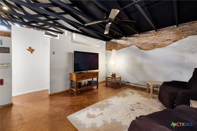 207 E Clark St, Home with 0 bedrooms, 0 bathrooms and null parking in Bartlett TX | Image 37