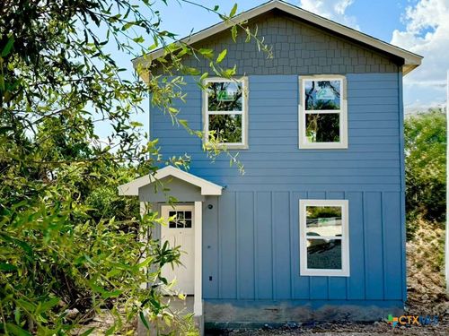687 Burr Oak Ln, Canyon Lake, TX, 78133 | Card Image