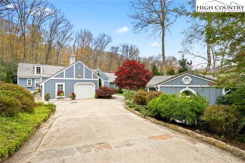 109 Rockbrook Ct, Banner Elk, NC, 28604-6724 | Card Image