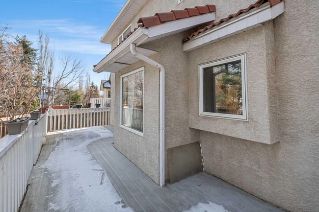 60 Chaparral Road Se, Home with 3 bedrooms, 3 bathrooms and 4 parking in Calgary AB | Image 39