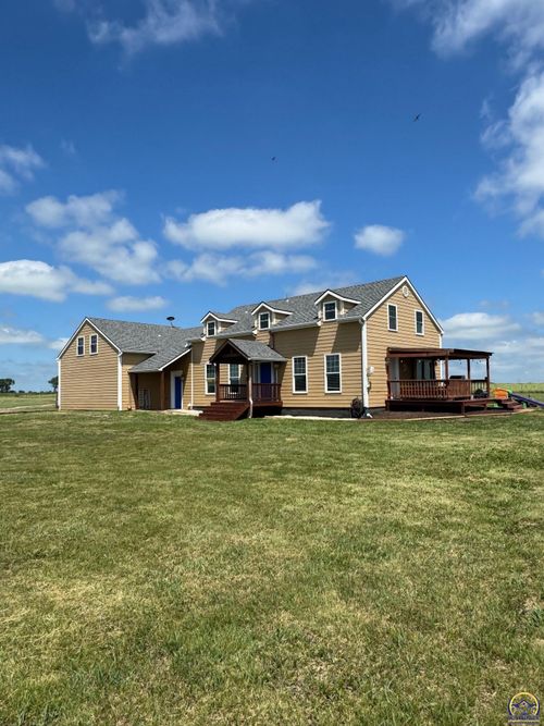 1720 Sw Carlson Rd, Topeka, KS, 66615-9701 | Card Image