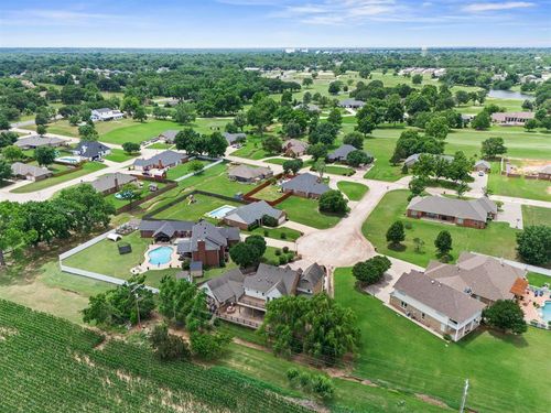 611 Pool Ct, Shawnee, OK, 74801-6526 | Card Image