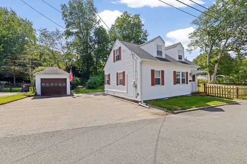 25 Perry St, Weymouth, MA, 02189-1413 | Card Image