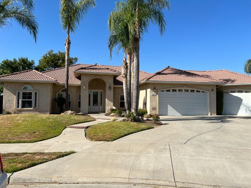 1046 Lords Ct, Lemoore, CA, 93245-3998 | Card Image