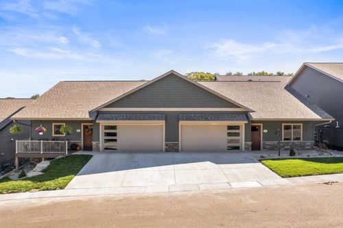 28 Sienna Hills Circle, Mount Horeb, WI, 53572 | Card Image