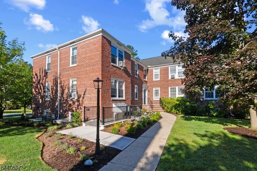 c-1-101 Gates Ave, Montclair, NJ, 07042-2515 | Card Image
