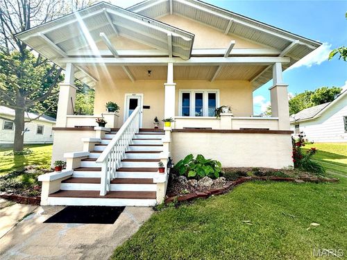 409 N 3rd St, Piedmont, MO, 63957-1303 | Card Image