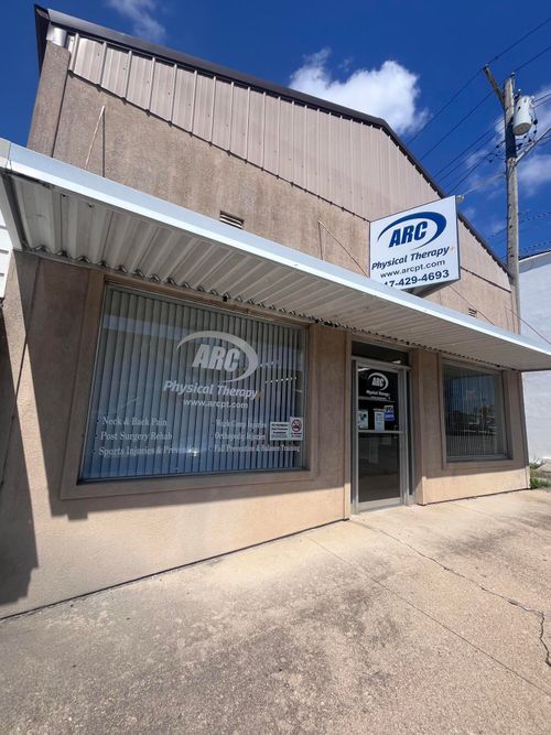 223 S Jefferson St, Ava, MO, 65608-5543 | Card Image