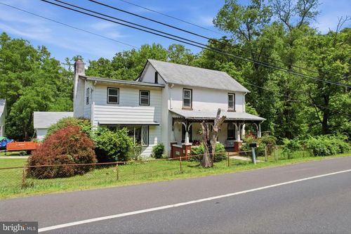 2049 Dublin Pike, QUAKERTOWN, PA, 18951-3201 | Card Image