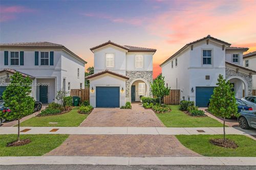 2369 Nw 131st Cir, Miami, FL, 33167-1384 | Card Image