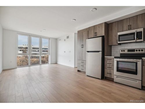 502-3575 Chestnut Pl, Denver, CO, 80216-3876 | Card Image