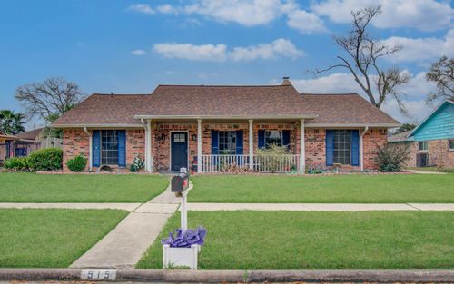 915 Hackberry St, La Porte, TX, 77571-6911 | Card Image