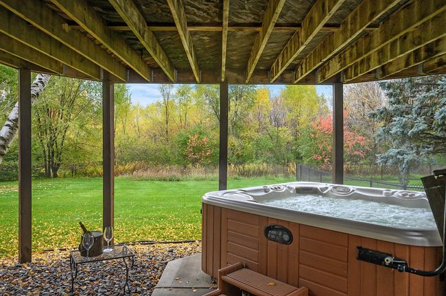 Salt water hottub - can you feel the bubbles?! | Image 15
