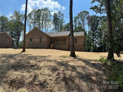 1031 Long Dr, Newton, NC, 28658-8489 | Card Image