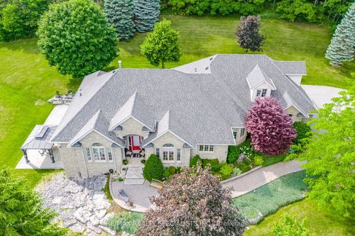 10 Valley Hill Dr, Bolton, ON, L7E0B8 | Card Image