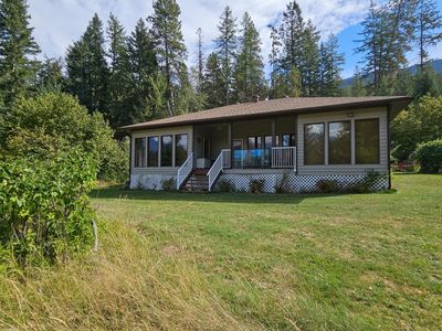 1283 Riondel Rd, House other with 2 bedrooms, 2 bathrooms and null parking in Riondel BC | Image 1