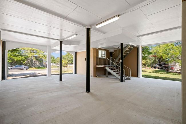 127 Metzwright Dr, House other with 4 bedrooms, 2 bathrooms and null parking in Anahuac TX | Image 5