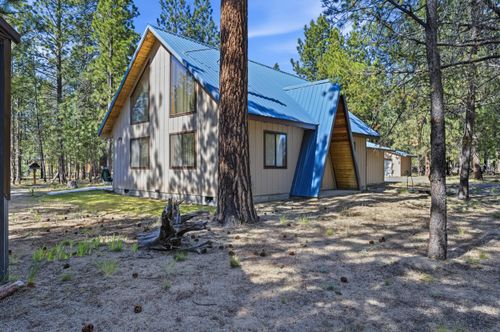 52035 Noble Fir, La Pine, OR, 97739-9424 | Card Image