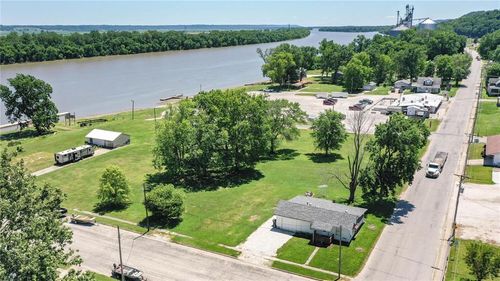 113 Jf Kennedy St, Hardin, IL, 62047-4427 | Card Image