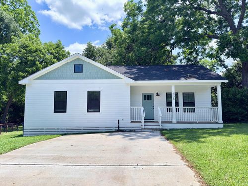 308 Lois Wright Cir, Brenham, TX, 77833-3882 | Card Image