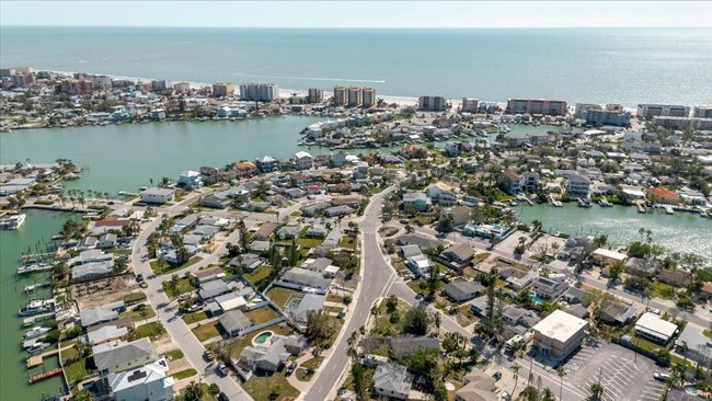 596 S Bayshore Dr, House other with 2 bedrooms, 1 bathrooms and null parking in MADEIRA BEACH FL | Image 69
