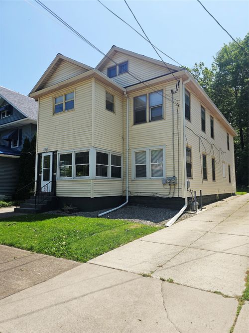 307-305-307 Gridley Ave, Erie, PA, 16508-2960 | Card Image