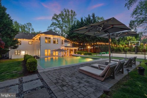2850 Rosemary Ln, FALLS CHURCH, VA, 22042-1812 | Card Image