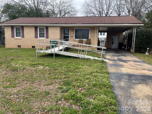 5543 Oakcrest Rd, Sumter, SC, 29154-1005 | Card Image