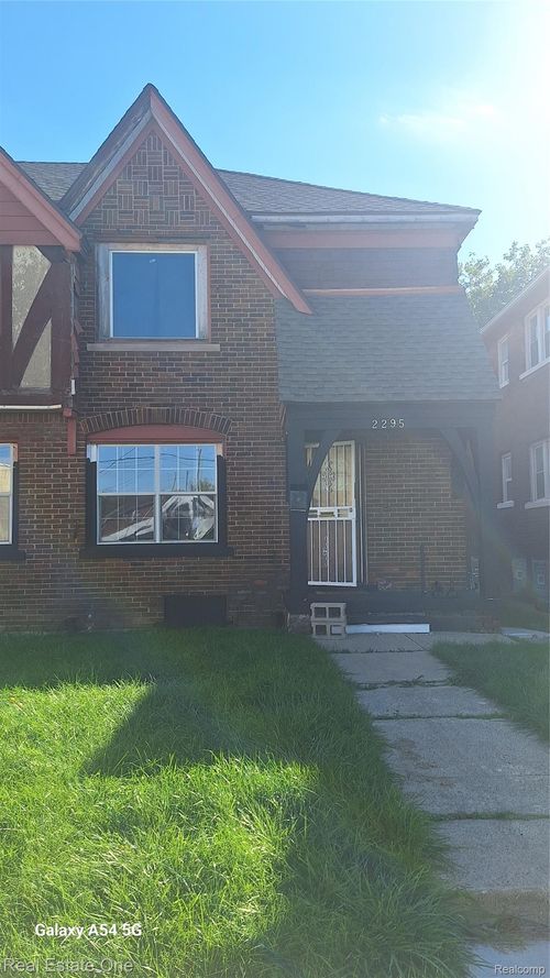 2295 Waverly Street, Detroit, MI, 48238 | Card Image