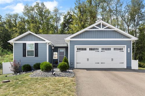 141 Alta Vista Dr, Imperial, PA, 15126-2178 | Card Image