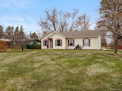 4008 Keewahdin Rd, Fort Gratiot, MI, 48059-3200 | Card Image