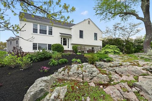 10 Ocean View Dr., Hingham, MA, 02043 | Card Image