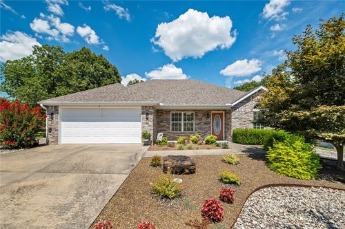 8 Hillswick Dr, Bella Vista, AR, 72715-5706 | Card Image