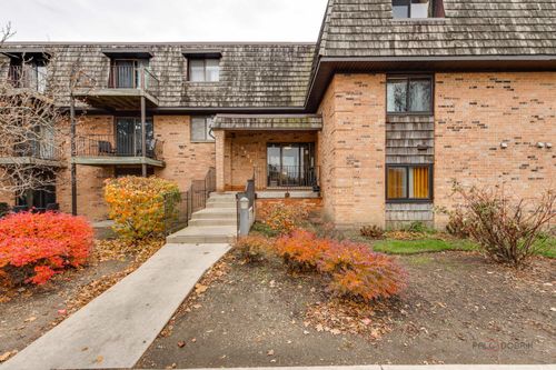 3703-7 Oak Creek Dr, Buffalo Grove, IL, 60089-3717 | Card Image