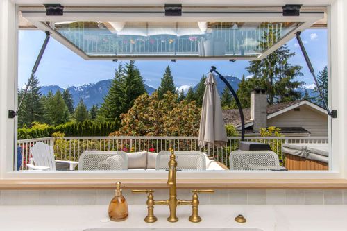2565 The Boulevard, Squamish, BC, V0N2M2 | Card Image