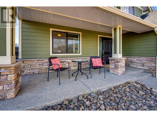 105 Blackcomb Crt, House other with 5 bedrooms, 3 bathrooms and 6 parking in Vernon BC | Image 2