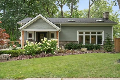 2236 Mount Forest Dr, Burlington, ON, L7P1J1 | Card Image
