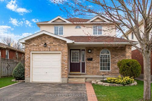 234 Country Club Dr, Guelph, ON, N1E3L2 | Card Image