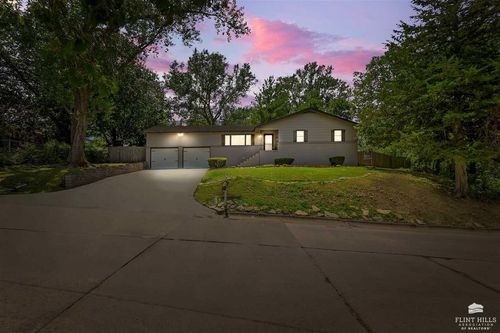 108 Drake Dr, Manhattan, KS, 66503-3028 | Card Image