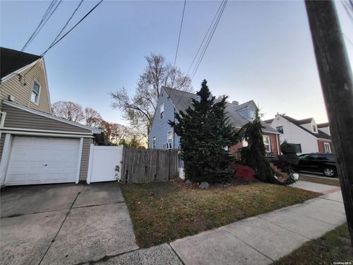 3196 Brower Ave, Oceanside, NY, 11572-4429 | Card Image