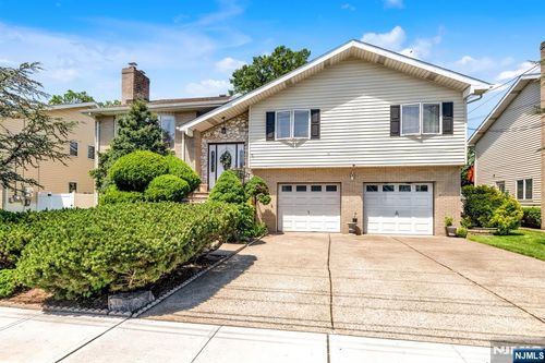 67 Frederick St, Little Ferry, NJ, 07643-1542 | Card Image