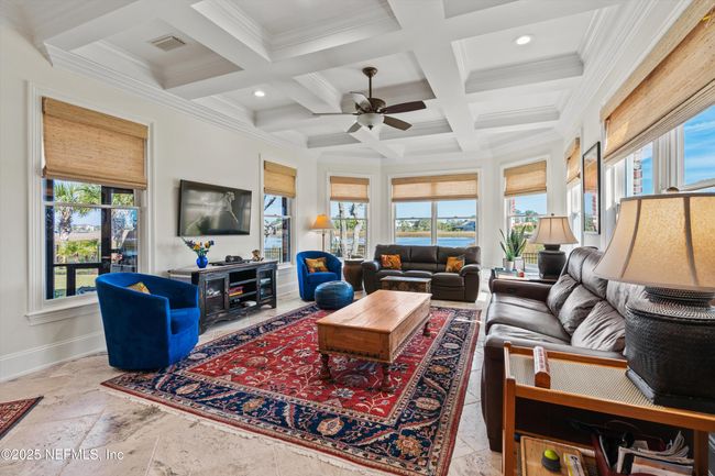 Family Room | Image 27