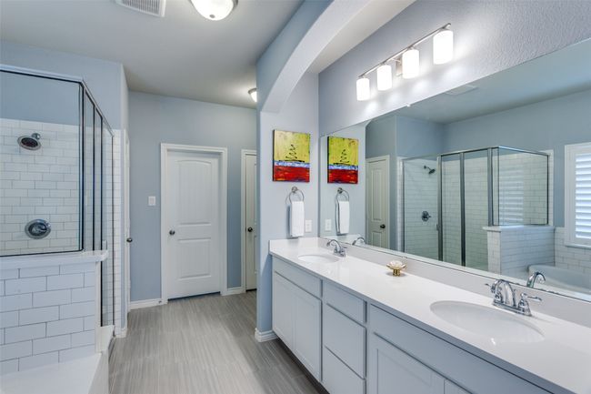 9724 Mountain Laurel Trl, House other with 4 bedrooms, 4 bathrooms and null parking in Crowley TX | Image 15