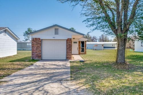 1912 Pelican Dr N, Azle, TX, 76020-4743 | Card Image