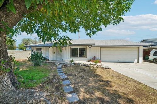 9091 Savoy St, Riverside, CA, 92503-2738 | Card Image