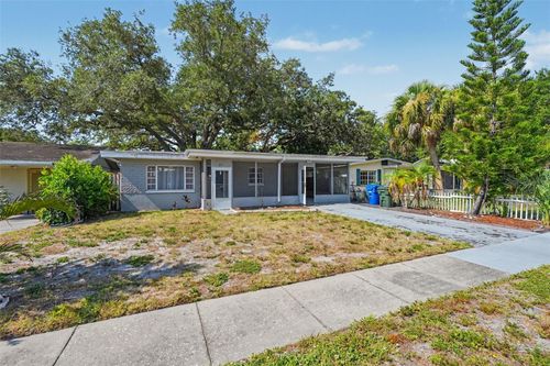 29 6th Ave Se, LARGO, FL, 33771-2129 | Card Image