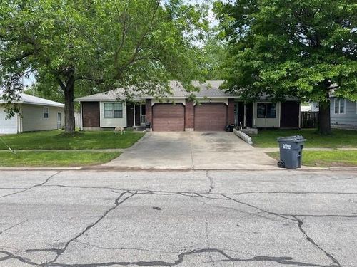 1005 E 7th St, Pittsburg, KS, 66762-4321 | Card Image