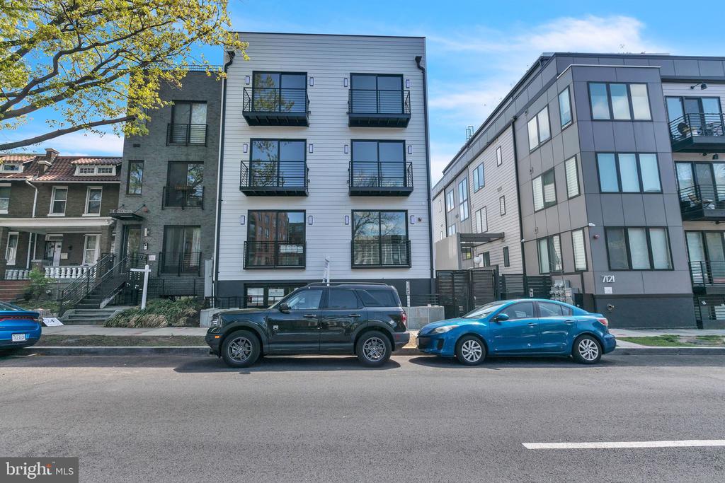 Residential in WASHINGTON 3