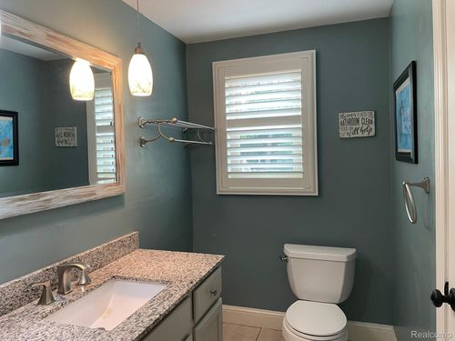 21150 E Chigwidden St, Northville, MI, 48167-1013 | Card Image