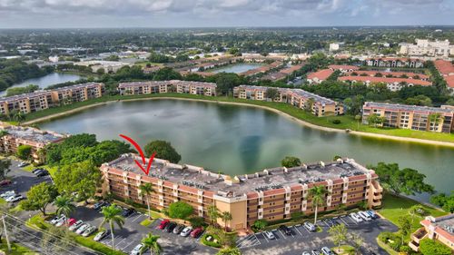 6033-6033 Coral Lake Dr, Margate, FL, 33063-5822 | Card Image